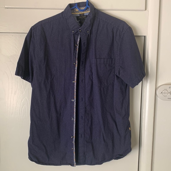 Short sleeve men’s button-down – denim and flower - slim fit size large men’s - Picture 1 of 6